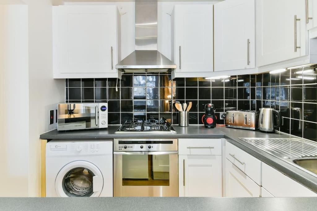 Knightsbridge Stylish Two Bedroom Apartment Londýn Exteriér fotografie
